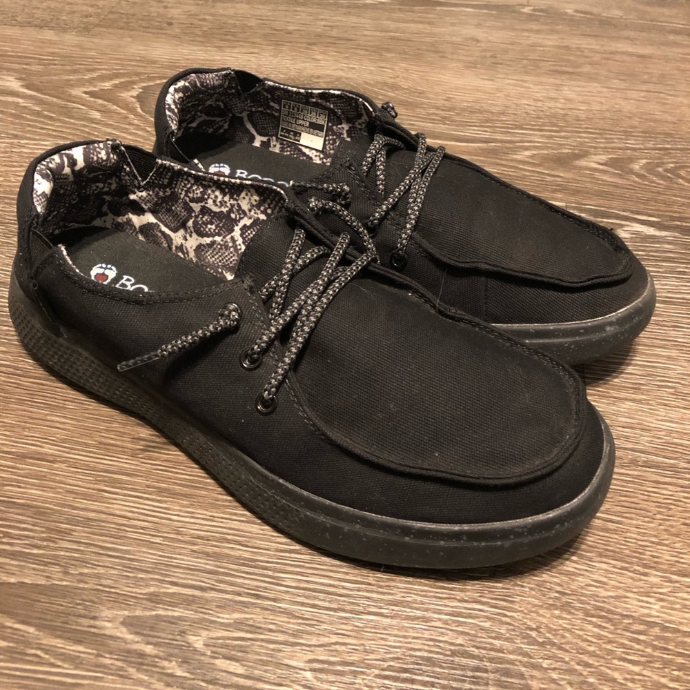 Women’s Bob’s black slip-in sneakers, memory foam, size 9